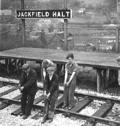 Jackfield Halt.jpg (23141 bytes)